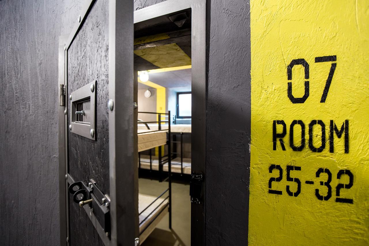 Lviv Loft Prison Pansiyon Dış mekan fotoğraf