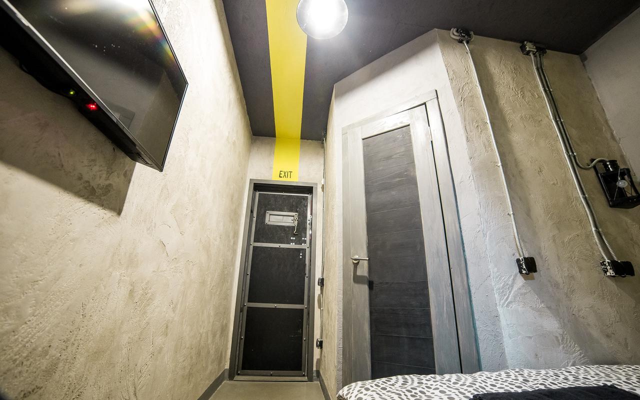 Lviv Loft Prison Pansiyon Dış mekan fotoğraf